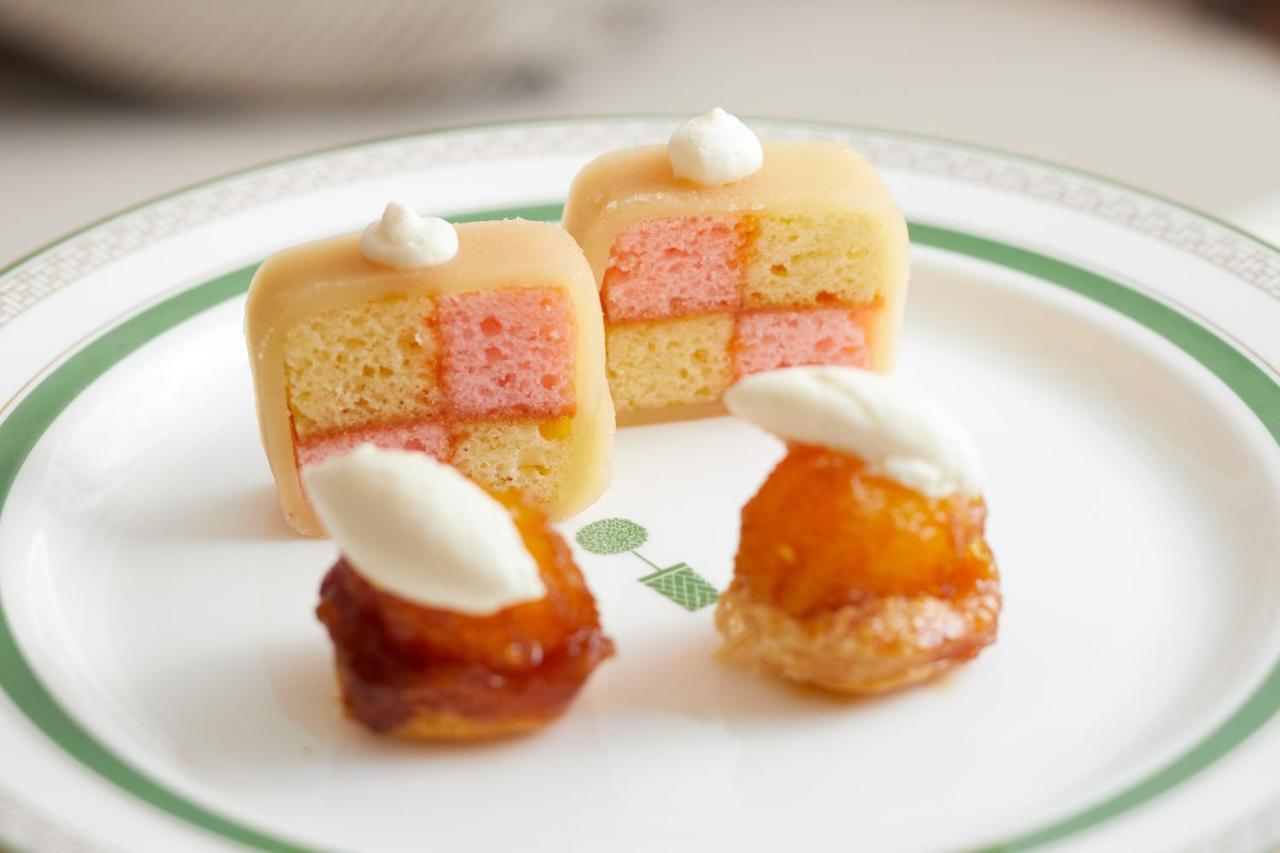 The London West Hollywood At Beverly Hills Exterior foto Petit fours