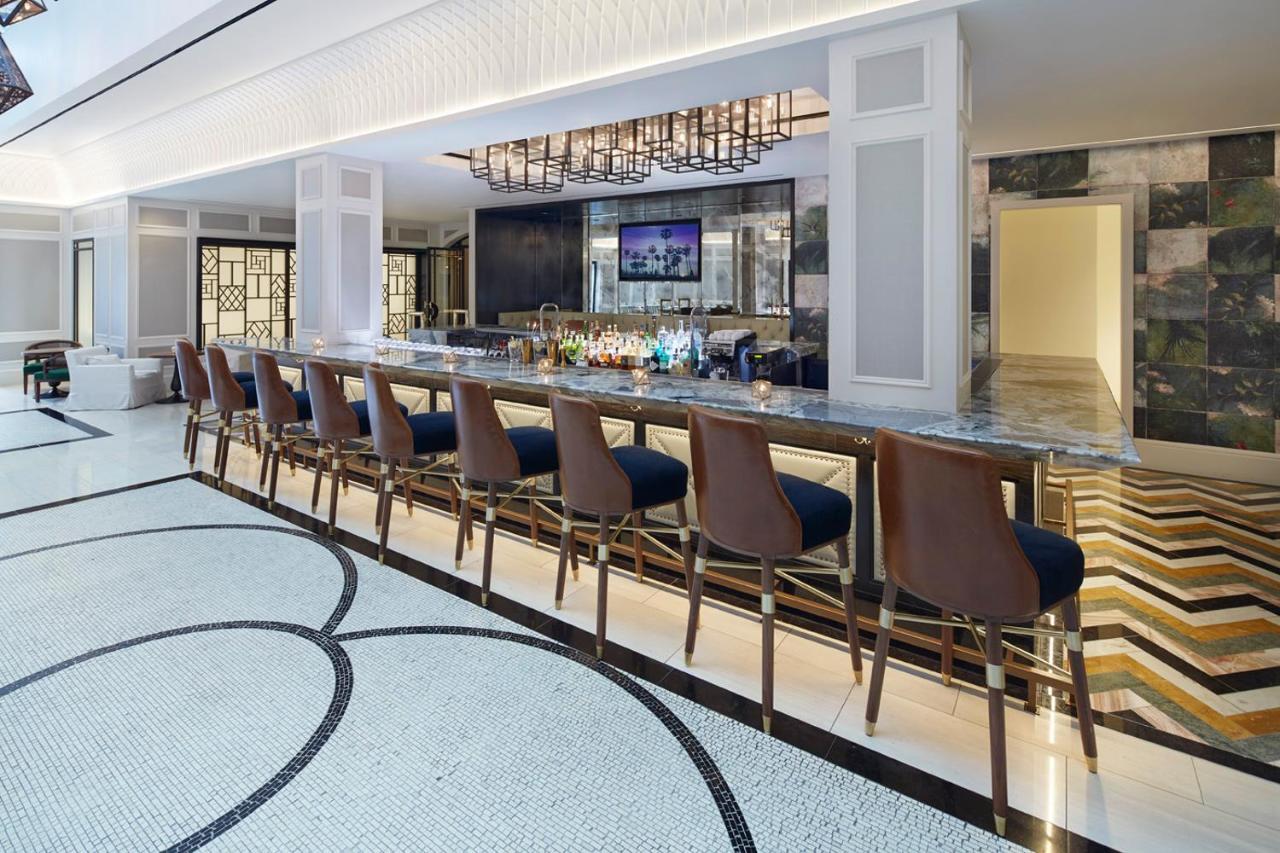 The London West Hollywood At Beverly Hills Exterior foto The bar at the hotel